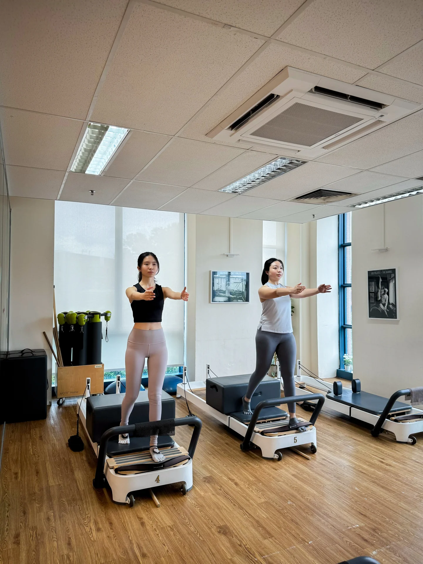 Emily & Amanda - Thumbnail 12